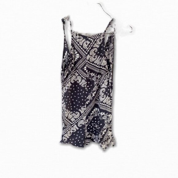 Mika & Gala Shorts Romper - Picture 10 of 10
